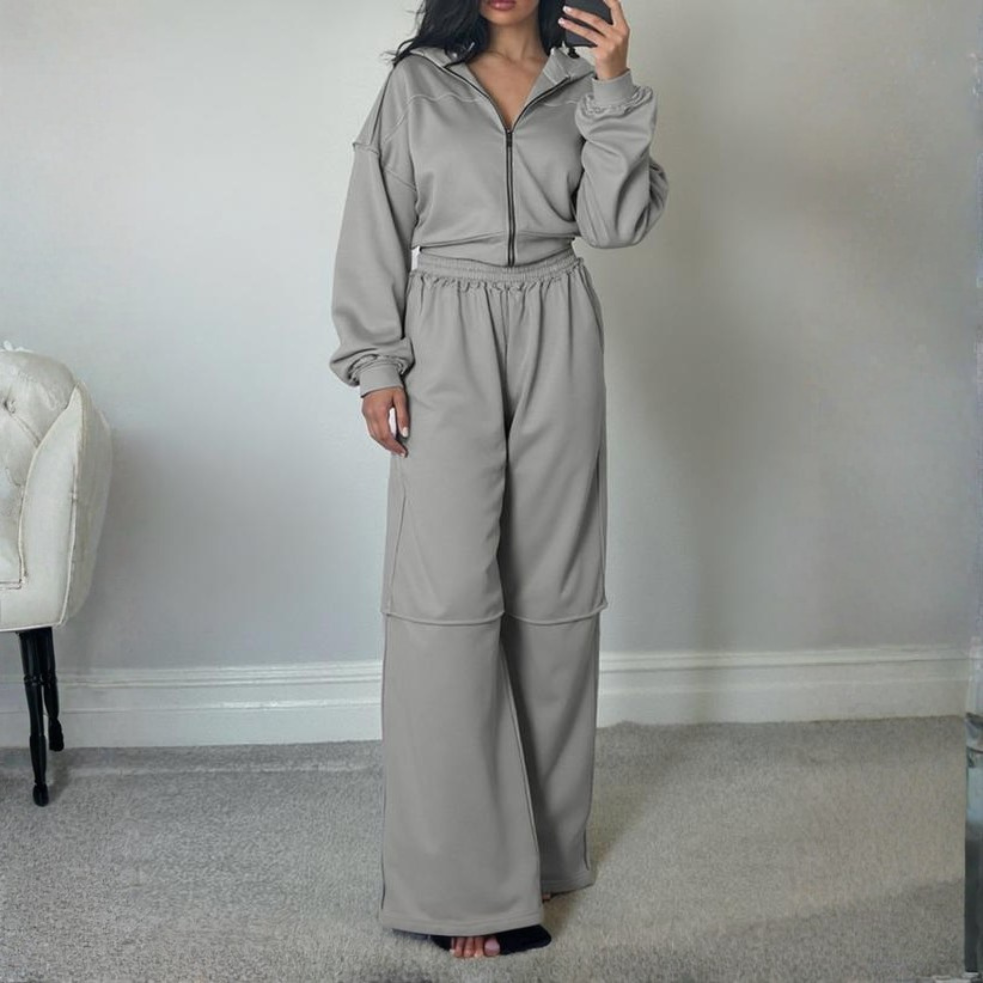 DARAT - Comfy Zip Up Hooded Sweatshirt