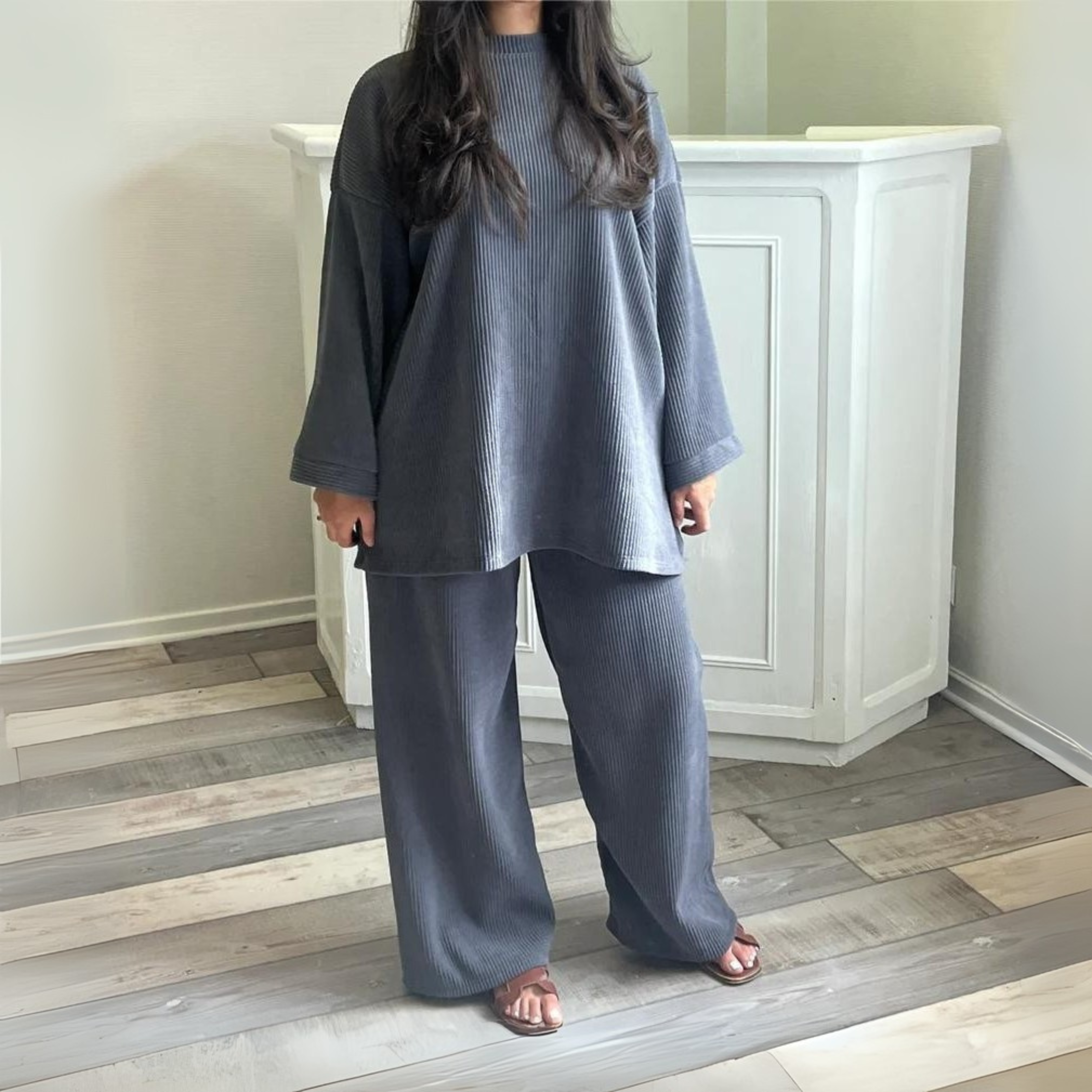 UNIT - Loose Top and Wide Leg