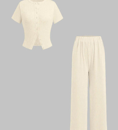 MIRANDAT - Button Front Top and Wide