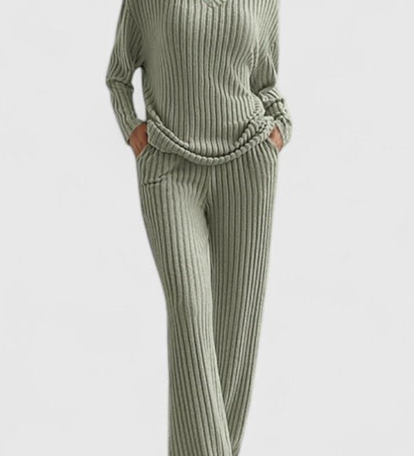 Angeline - Comfortable Set
